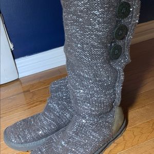 UGG Sparkly Grey Knit-Style Boots (Size 6)